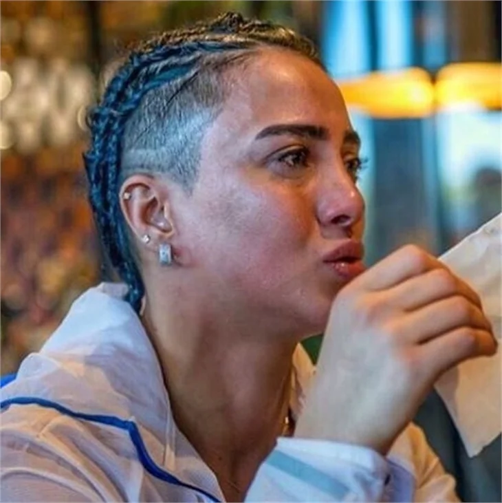 Survivor 2017'nin şampiyon ismi Sabriye Şengül sosyal medyayı sallıyor