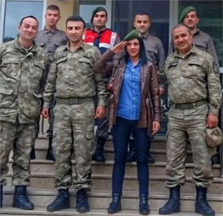 Survivor 2017'nin şampiyon ismi Sabriye Şengül sosyal medyayı sallıyor
