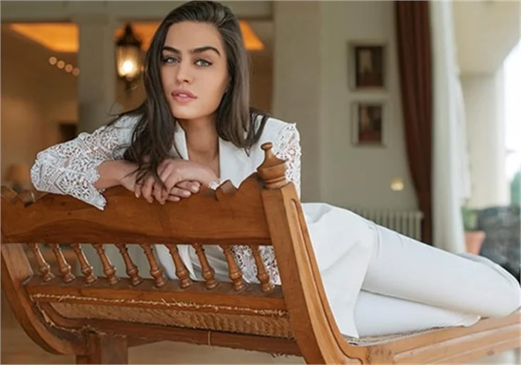Amine Gülşe'ye jön aranıyor