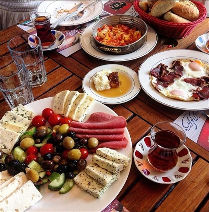 Namlı Gurme'de kahvaltı zamanı!