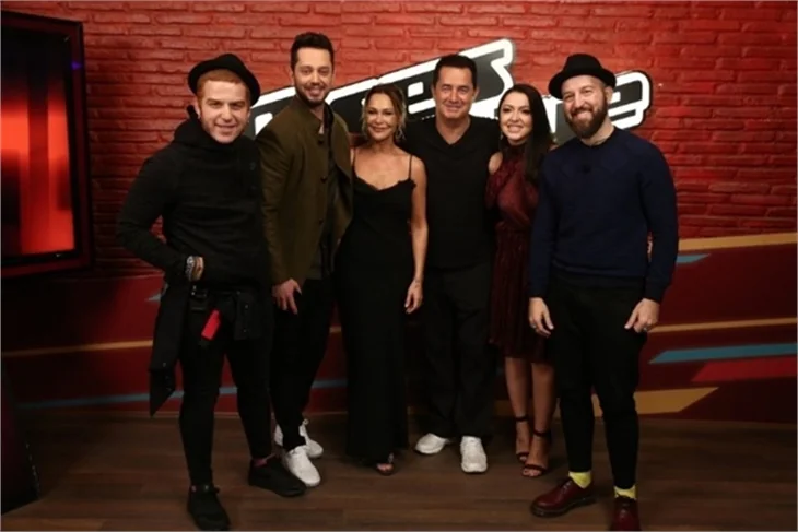 Hadise'nin transparan elbisesi olay oldu