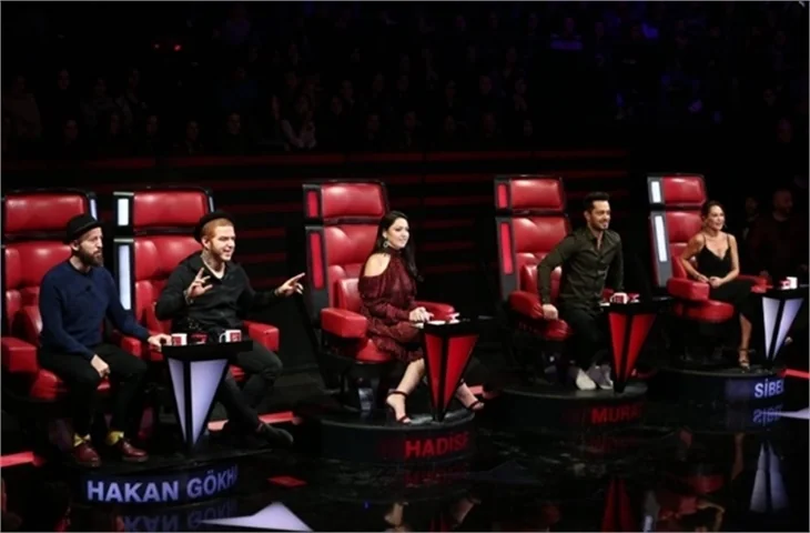 Hadise'nin transparan elbisesi olay oldu
