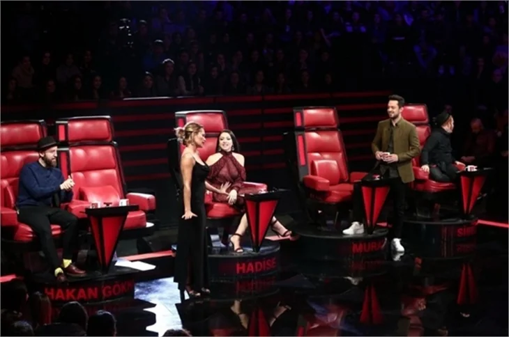 Hadise'nin transparan elbisesi olay oldu