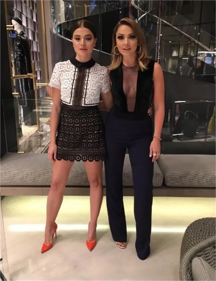 Hadise'nin transparan elbisesi olay oldu