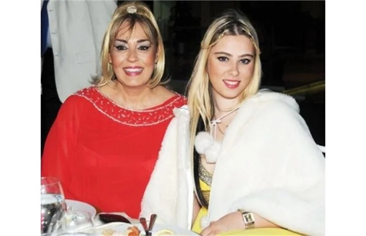 Ünlü anneler ve güzel kızları