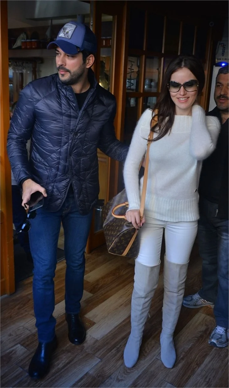 Burak Özçivit ve Fahriye Evcen'e sponsorlu düğün