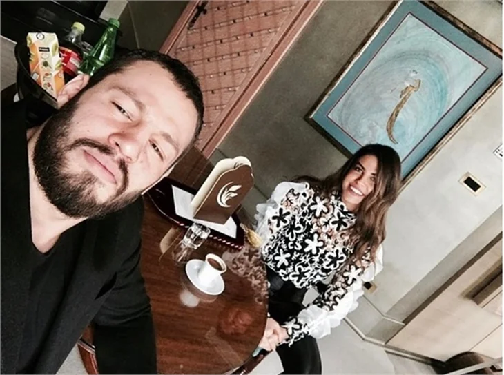 Avatar Atakan ve nişanlısından mutluluk pozları!