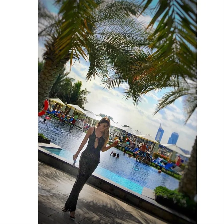 Özlem Yıldız'ın Dubai tatili!
