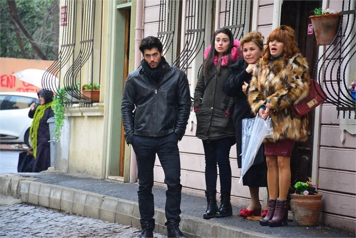 'Hangimiz Sevmedik'te Tarık şokta!
