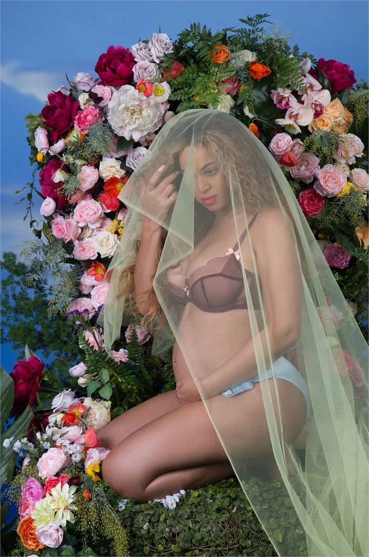 Beyonce'den iddialı hamile pozları
