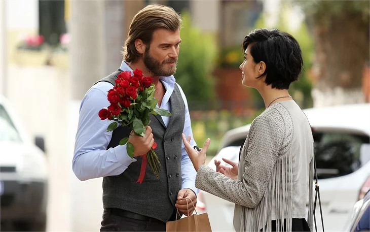 Cesur ve Güzel'de romantik buluşma sosyal medyayı salladı!