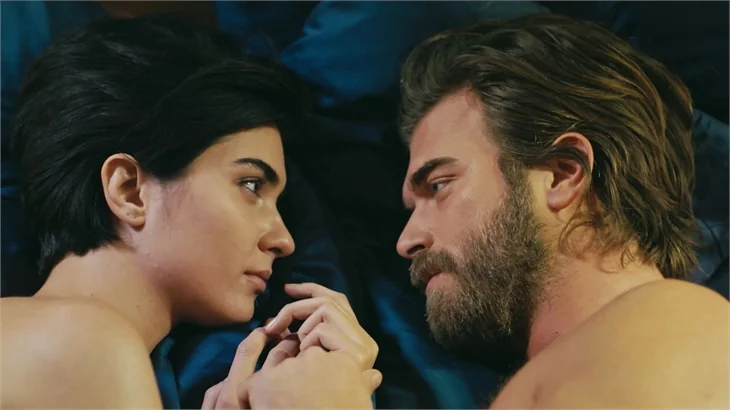 Cesur ve Güzel'de romantik buluşma sosyal medyayı salladı!