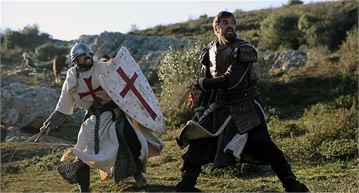 Diriliş Ertuğrul mu, İçerde mi?
