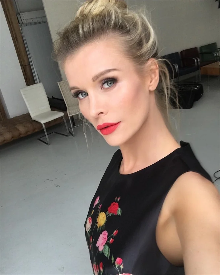 Joanna Krupa'dan banyoda hayat dersi