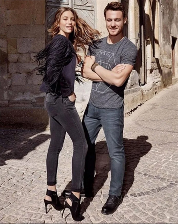 Serenay Sarıkaya, Kerem Bürsin'i yalnız bırakmadı!