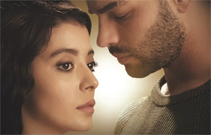 Selin Şekerci'den türkü sürprizi!