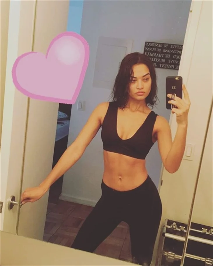 Shanina Shaik'ın Sevgililer Günü pozu!