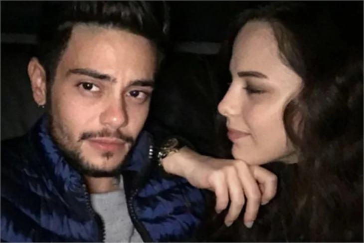Rüzgar Erkoçlar'dan sevgilisine evlilik teklifi