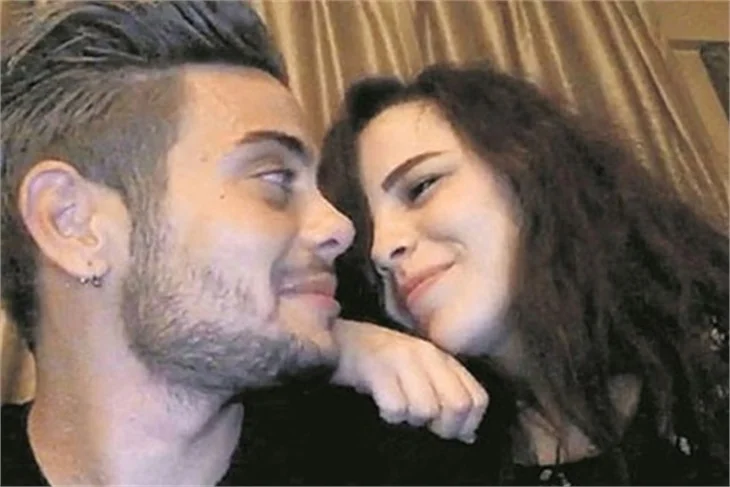 Rüzgar Erkoçlar'dan sevgilisine evlilik teklifi