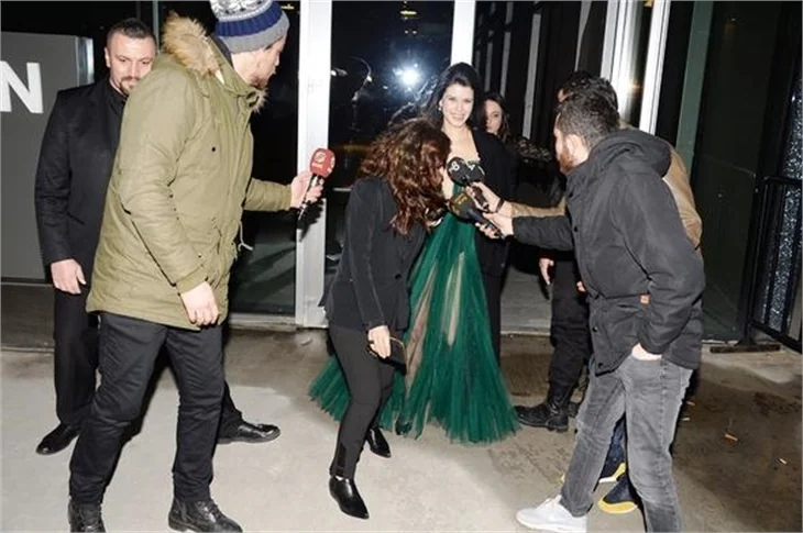 Beren Saat soğuğa meydan okudu