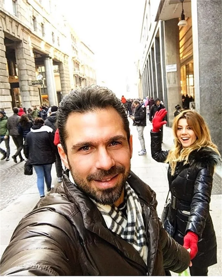 Gökçe Bahadır'dan sevgilisine öpücük yağmuru!