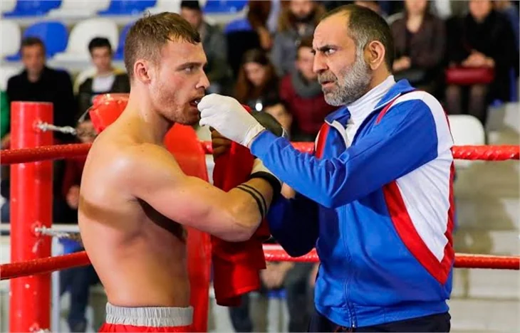 Bu Şehir Arkandan Gelecek'te Ali ringde..