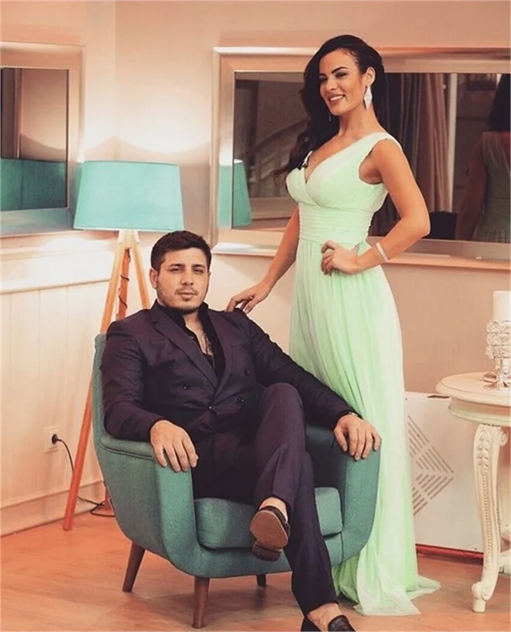 Gökhan Sara diskalifiye edildi, Sibel Akbulut evi terk etti!