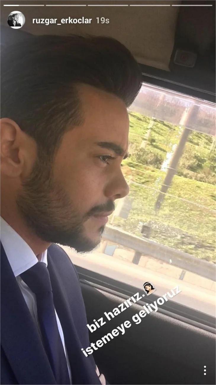 Rüzgar Erkoçlar ve Tuğba Beyazoğlu nişanlandı