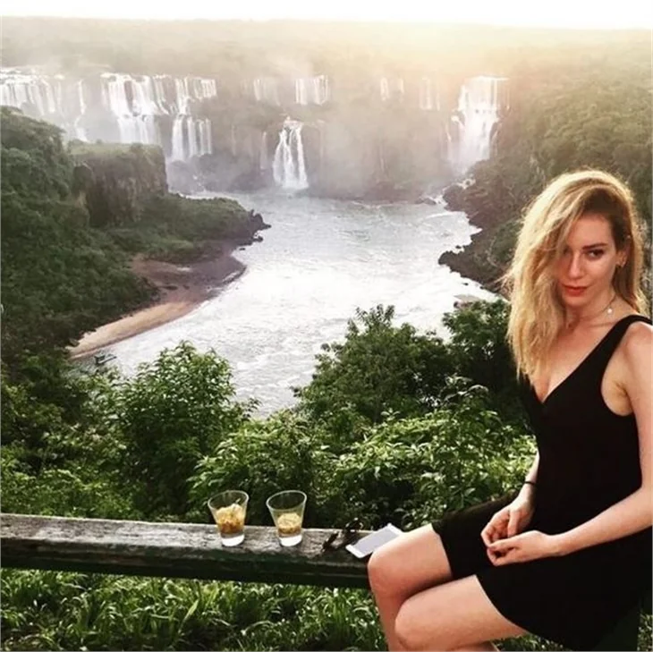 Sinem Kobal ve Kenan İmirzalıoğlu Miami'de..