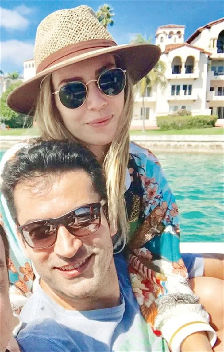 Sinem Kobal ve Kenan İmirzalıoğlu Miami'de..