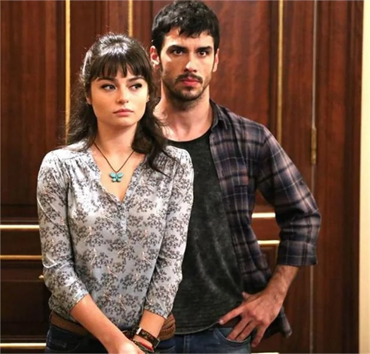 Ayça Ayşin Turan ile Aras Aydın aşk yaşıyor