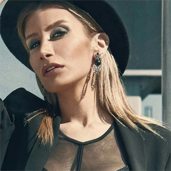 İrem Derici: O ülkenin Cumhurbaşkanı Sezen Aksu, Başbakanı da benim