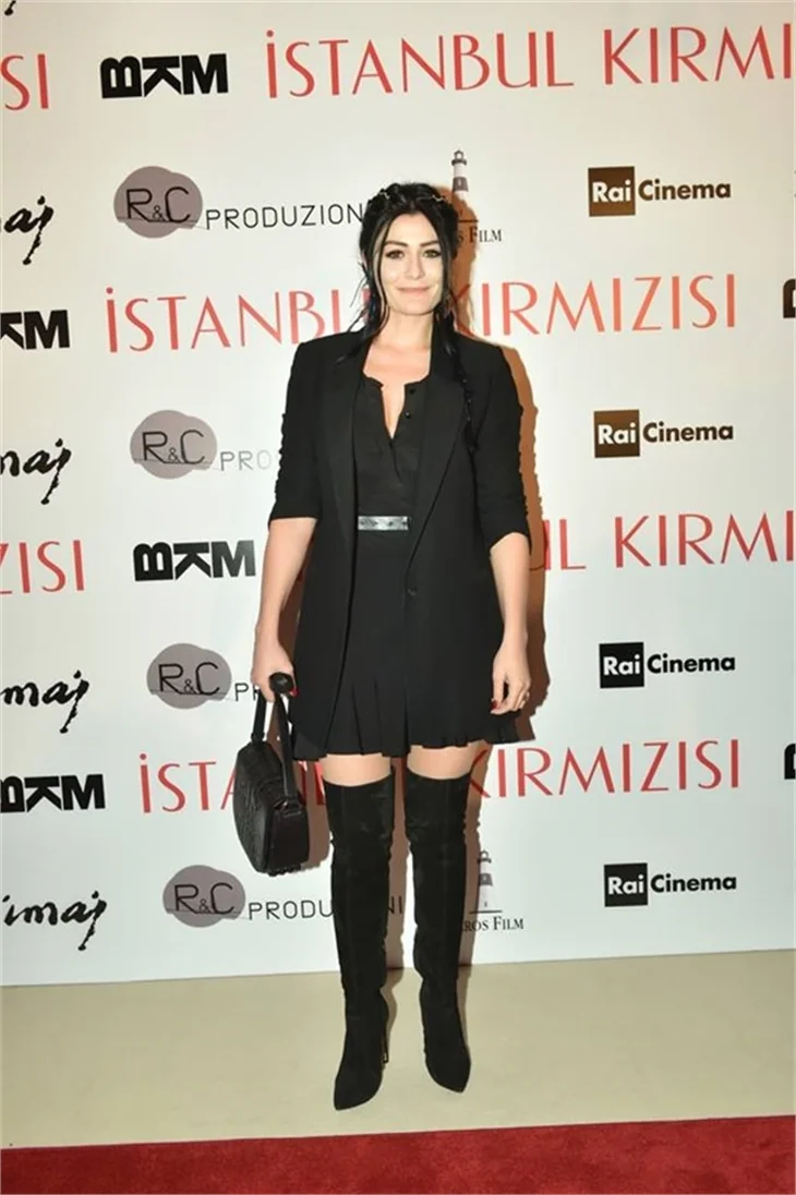 "İstanbul Kırmızısı"na ünlü akını!