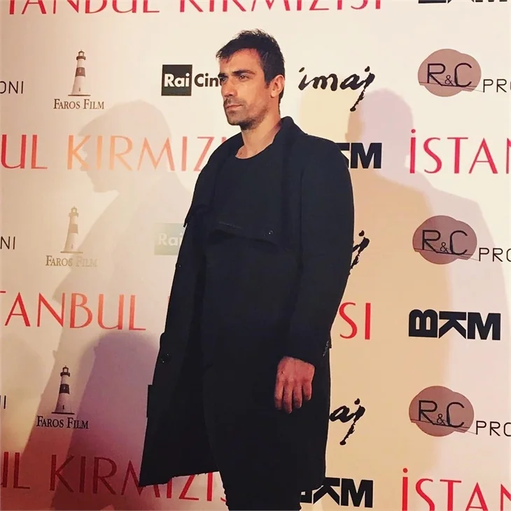 "İstanbul Kırmızısı"na ünlü akını!