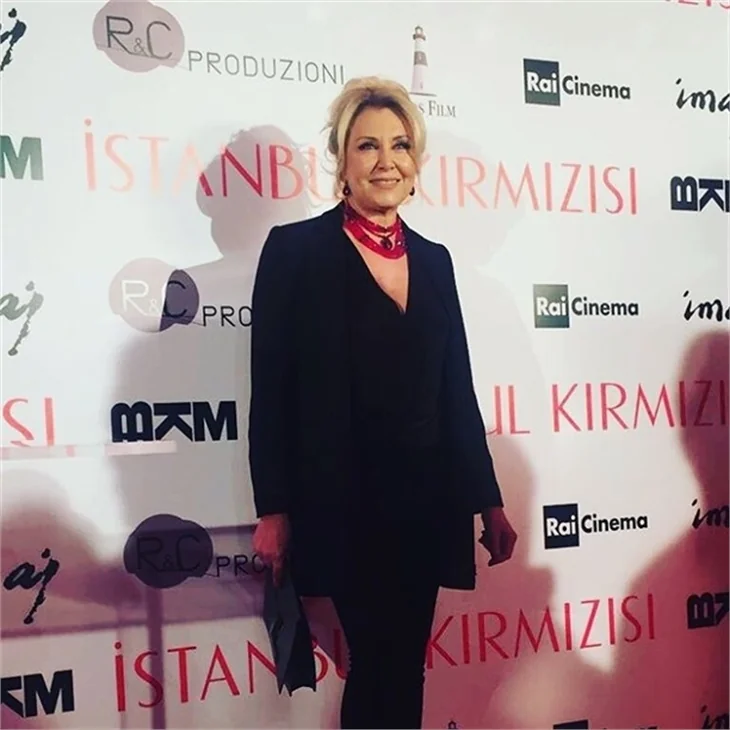 "İstanbul Kırmızısı"na ünlü akını!