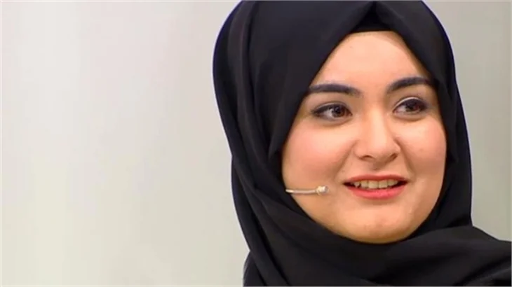 Hanife kendisini taklit eden gelin adayını duyunca resmen çıldırdı