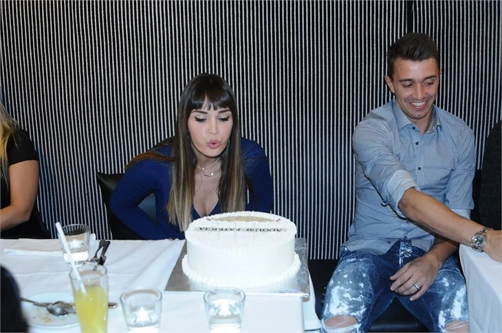 Muslera'dan eşine sürpriz parti!