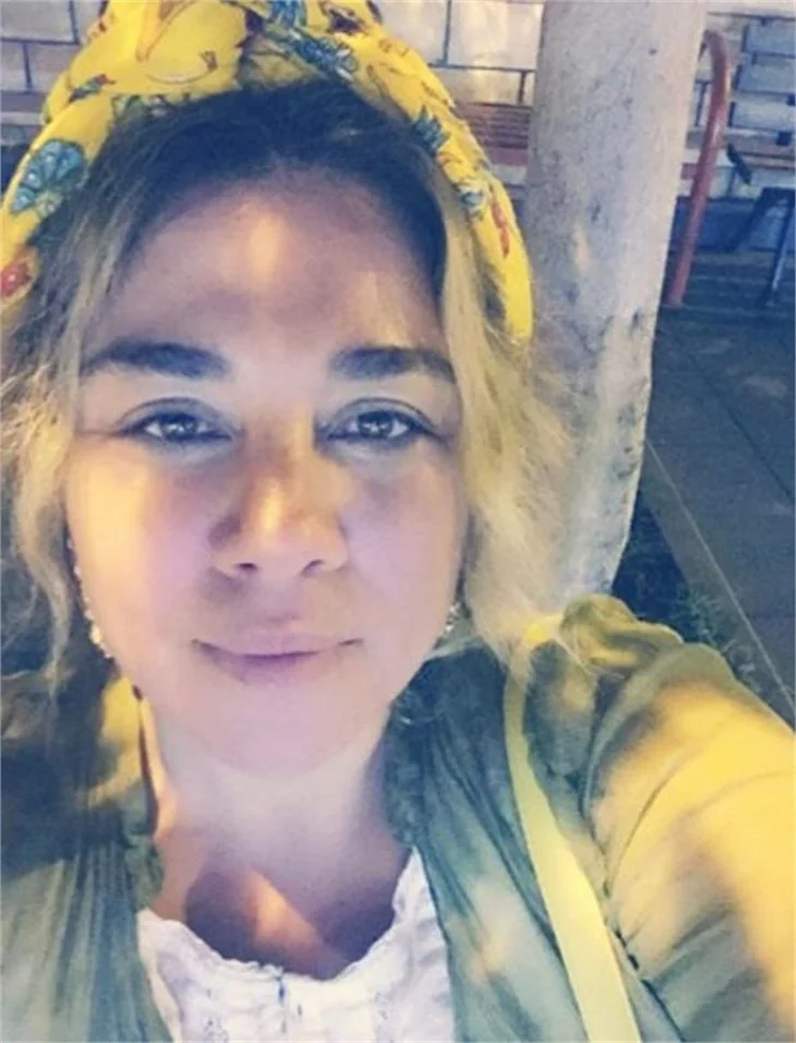 Yeşim Ceren Bozoğlu yine eridi