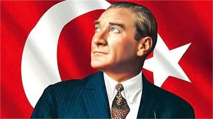 Ünlü isimlerin 18 Mart paylaşımları!