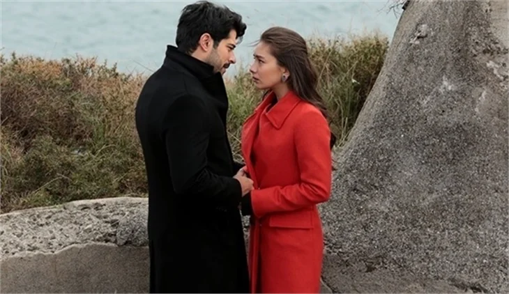 Gizem Karaca, Kara Sevda dizisi kadrosuna katıldı