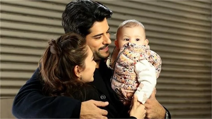 Gizem Karaca, Kara Sevda dizisi kadrosuna katıldı