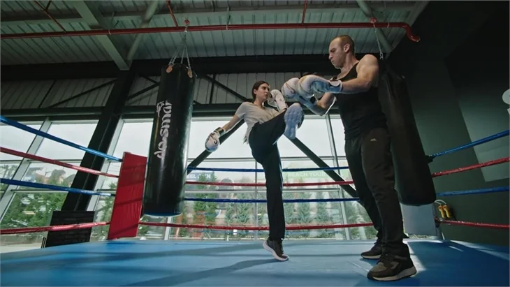 Deniz Baysal, Kıck Boks hocası oldu