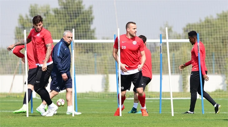 Antalyaspor güç depoladı
