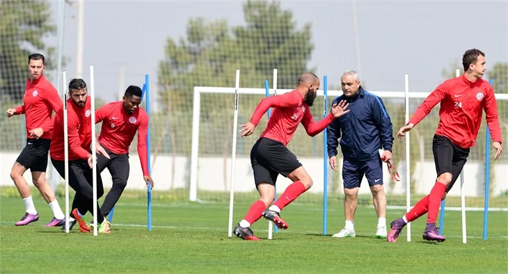 Antalyaspor güç depoladı