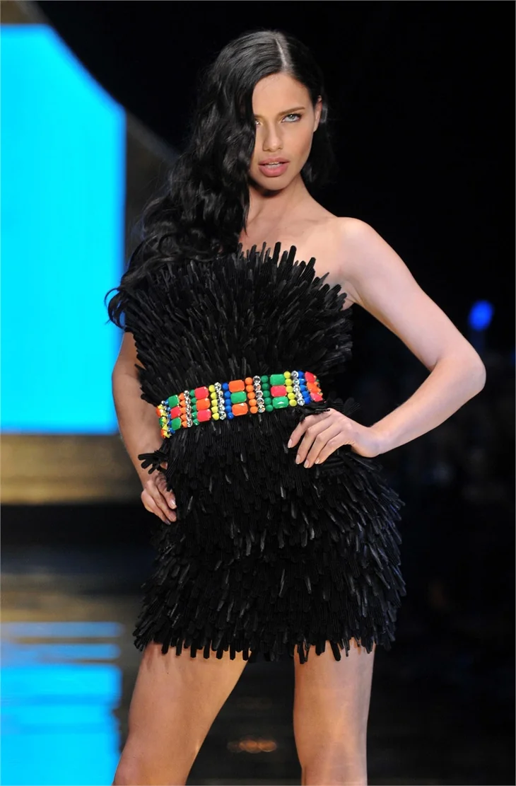 Adriana Lima, Antalya'da podyuma çıkacak!