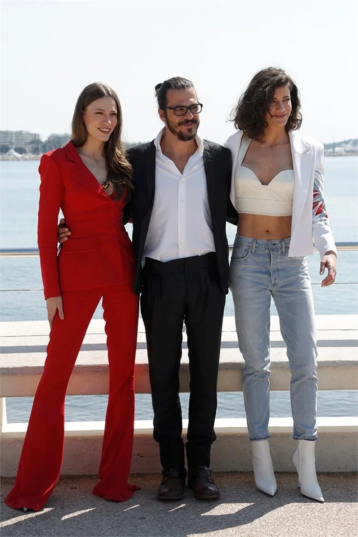 Fİ oyuncuları Cannes'ta