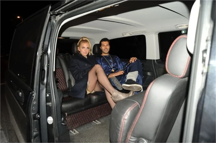Uzaylı aşıklar; Meryem Uzerli ve Alp Özcan