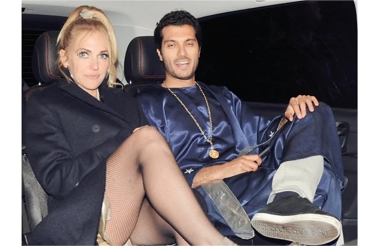 Uzaylı aşıklar; Meryem Uzerli ve Alp Özcan