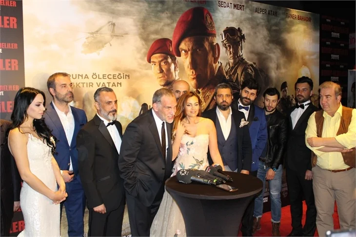 Bordo Bereliler Suriye filminin galası!