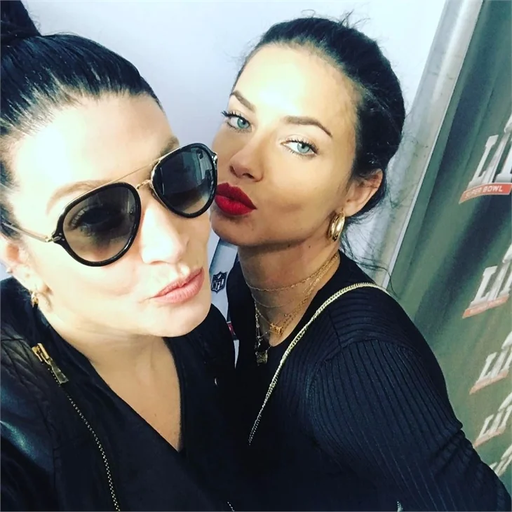 Adriana Lima'nın sosyal medyayı sallayan paylaşımları